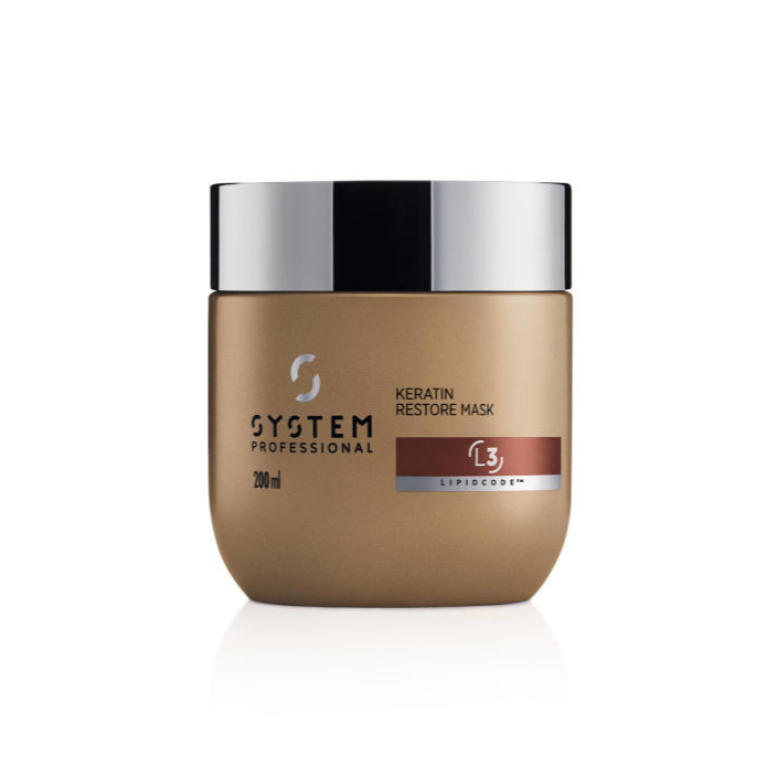 Keratiinia sisältävä hiusnaamio